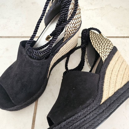 Tamaris platform sandals new, size 37, black and beige