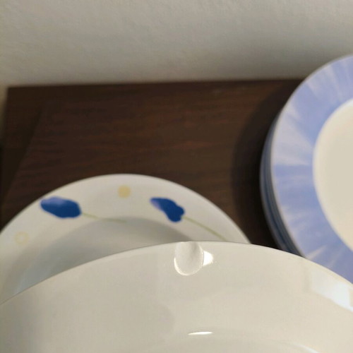 Serving set used 17 pieces with shallow, deep and dessert plates