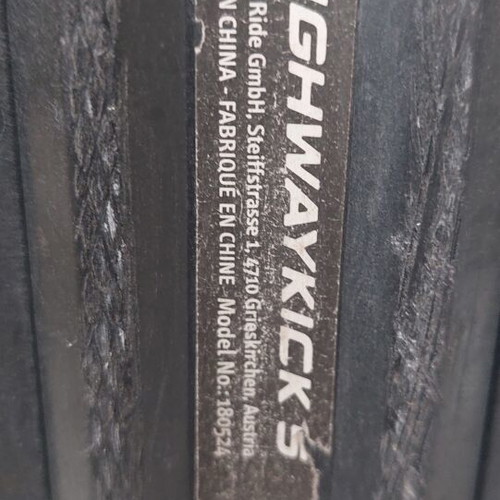 Scoot & Ride Highwaykick three-wheel scooter used, black