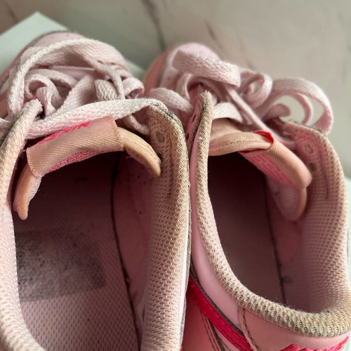 Nike Dunk pink kids' shoes size 34 like new for girls