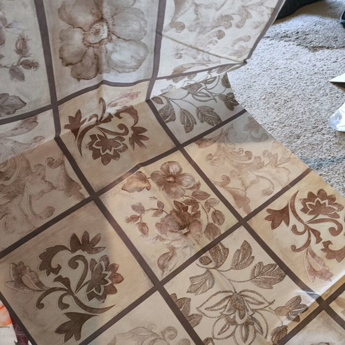 Tablecloth with flowers new, dimensions 138x40cm