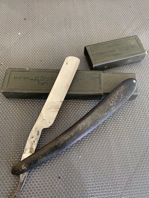 Straight razor barber used from 1954