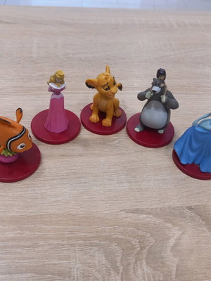 Deagostini figures used, set of 5 pieces