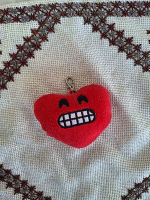 Emoji face keychain red heart like new