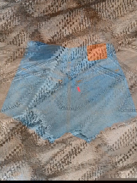 Levi's shorts + ΔΏΡΟ
