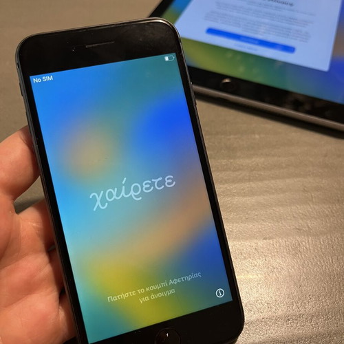 iPhone 8 64GB like new, black, iOS 16.7.10