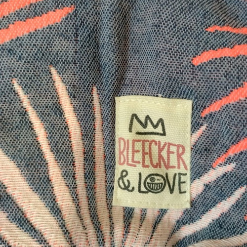 Bleecker & Love beach bag like new, shoulder, gray and red