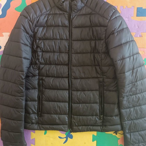 Teranova medium black jacket used with small sleeve defect
