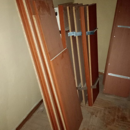 Wooden shelves like new, set of 30 various sizes