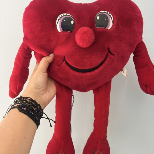 00’s plush heart toy