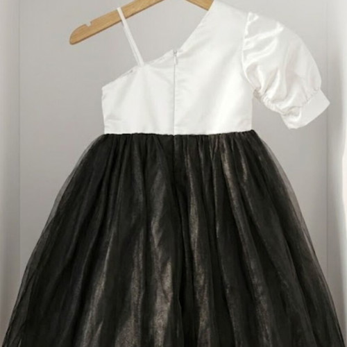 Shein party dress for 6 years old, used, black and white satin with tulle