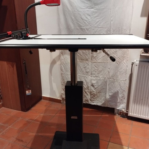 Neolt Architetto drafting table like new with KL parallel ruler and stool