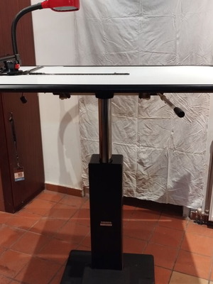 Neolt Architetto drafting table like new with KL parallel ruler and stool