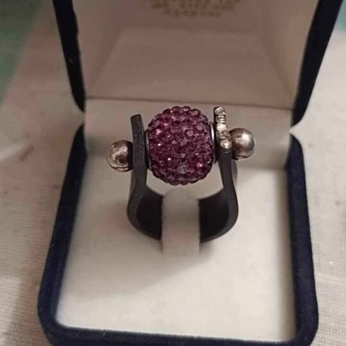 Silver 925 ring new with zircon unique design