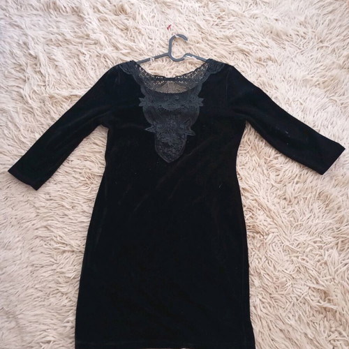 Darling classic women's black velvet dress with lace like new, size L