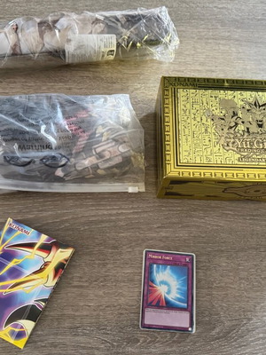 Πακέτο Yugioh καινούργιο με mouse pad, T-shirt, κουτί καρτών, Mirror Force, μπρελόκ