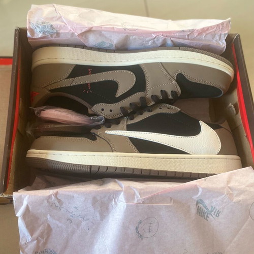 Travis Scott Nike Low Mocha 1 new, size 45