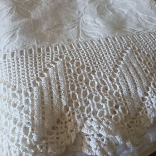Linen blanket double size like new with handmade knitted edges