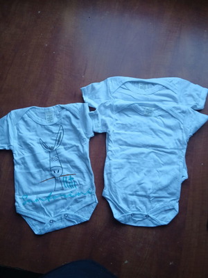 Baby bodysuits pack of 3 unused