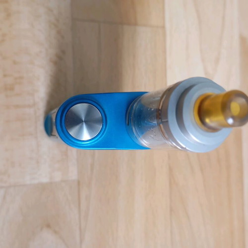 Electric vapor cigarette used in good working condition