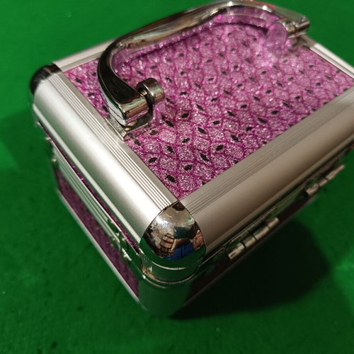 Jewelry box with lock in excellent condition