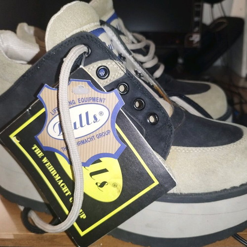Bulls athletic boots size 36 like new with tags unworn