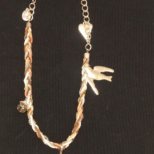 Women's long necklace like new, orange and gold