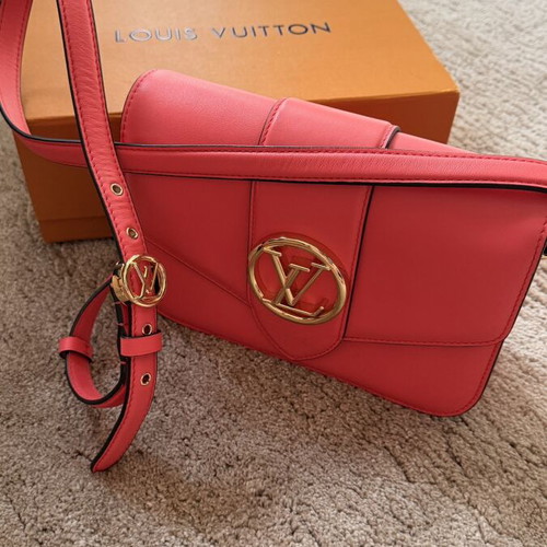 Louis Vuitton crossbody bag like new, pink