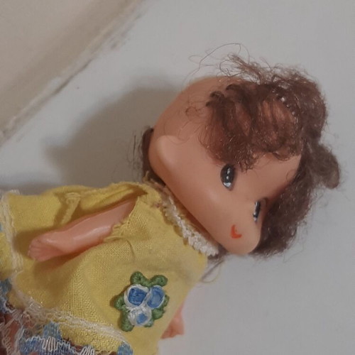 Vintage '80s Hong Kong Doll like new, small size