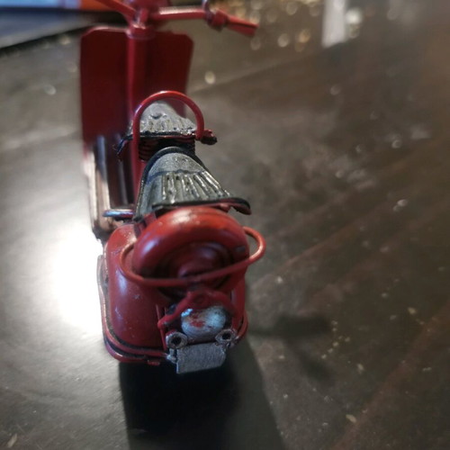 Metal Vespa miniature used, red, 11 centimeters