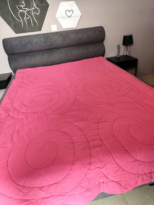 Seasonal quilt like new, double-sided, hypoallergenic 2.30x1.50