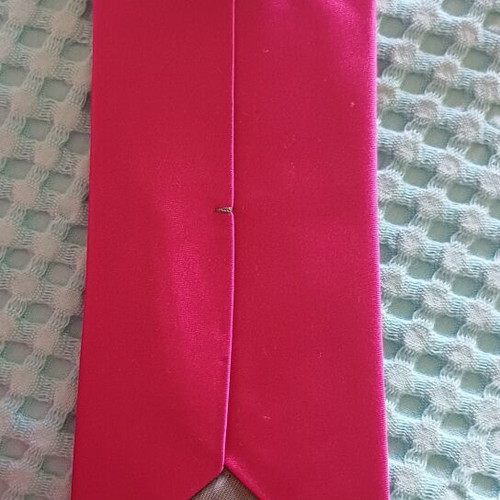 Pierre Cardin tie and pocket square set new, fuchsia silk