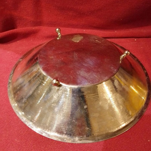 Engraved silver-plated platter used, with 3 legs