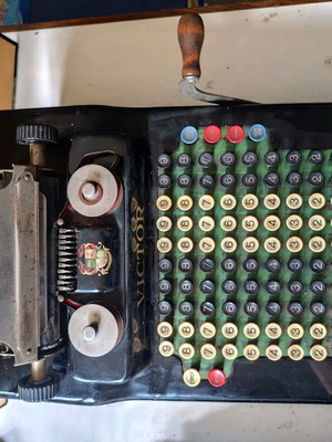 Victor mechanical calculator new