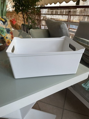 Storage and organization box 9 LT like new