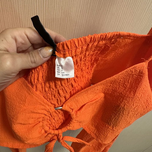 H&M crop top orange size S like new