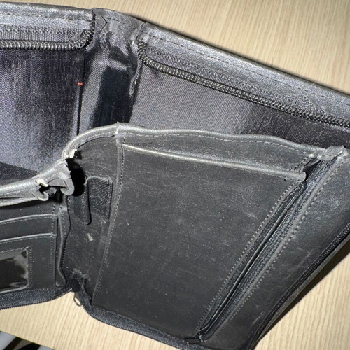 Document Storage Case like new with multiple compartments and zipper