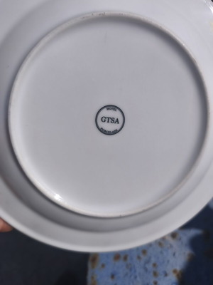 Shallow plates like new, set of 10