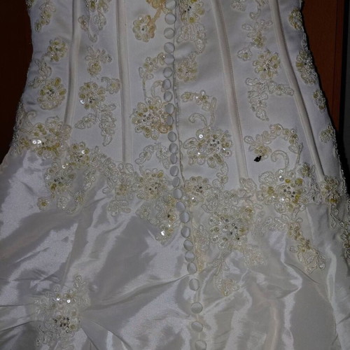Ivory wedding dress with small train like new
