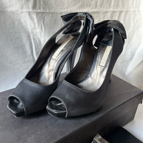 Pura López gray satin peep-toe pumps like new size 38