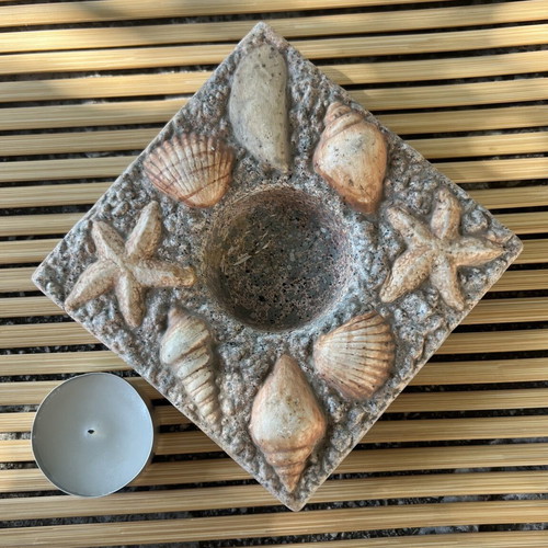 Ceramic tealight holder with sea theme