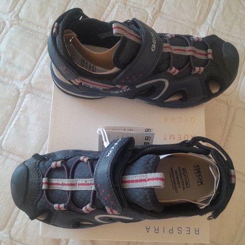 Geox closed sandal boy size 33 new, dark blue