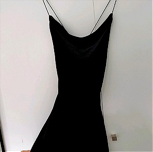 Φόρεμα μαύρο βελούδινο εξωπλατο