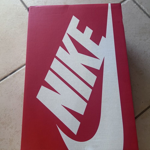 Nike Air Max Fire athletic shoes new, size 42.5, black and green
