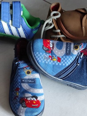 Baby shoes pack size 21 used with gift slippers Adidas and castor boots