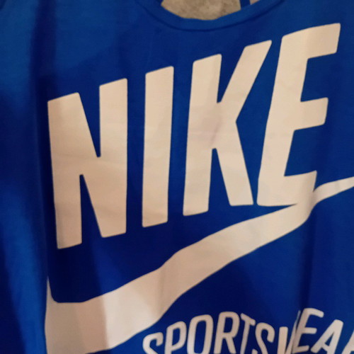 Nike sleeveless t-shirt large like new