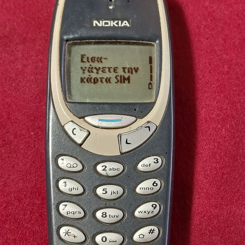 Nokia 3310 classic mobile phone used, blue