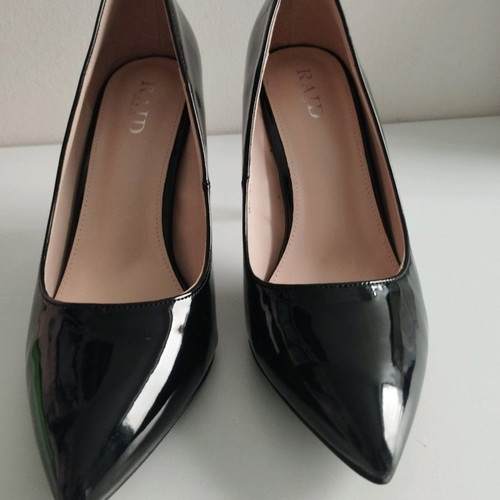 Raid stiletto pump new, black patent leather, size 39/39.5