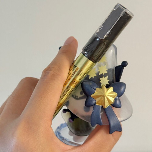 Set gold and silver metallic tone marker pens with acrylic flower stickers