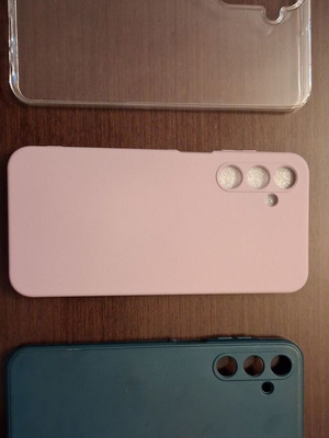 Samsung A25 5G 256GB smartphone like new with 3 cases and charging cable